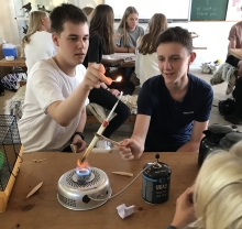 Foto af elever med bæredygtig energi