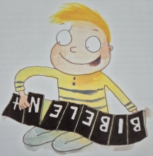 Tegning af dreng der holder en foldebog med Bibelen.